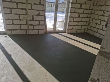 Полусухая стяжка в коттеджах